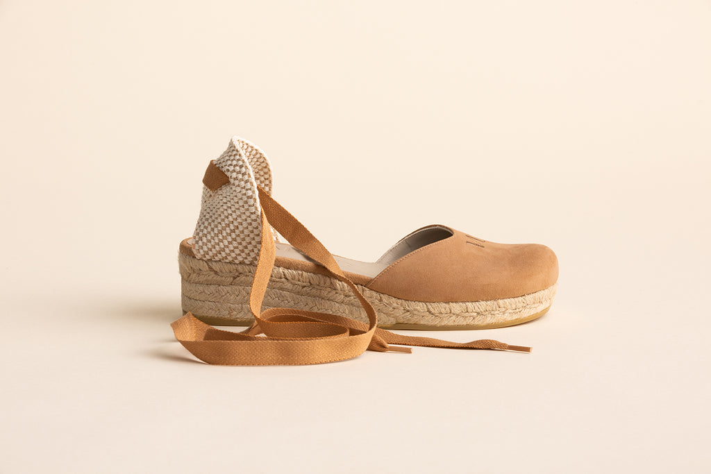Cuña cerrada B01 - Camel