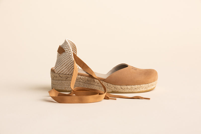 Cuña cerrada B01 - Camel