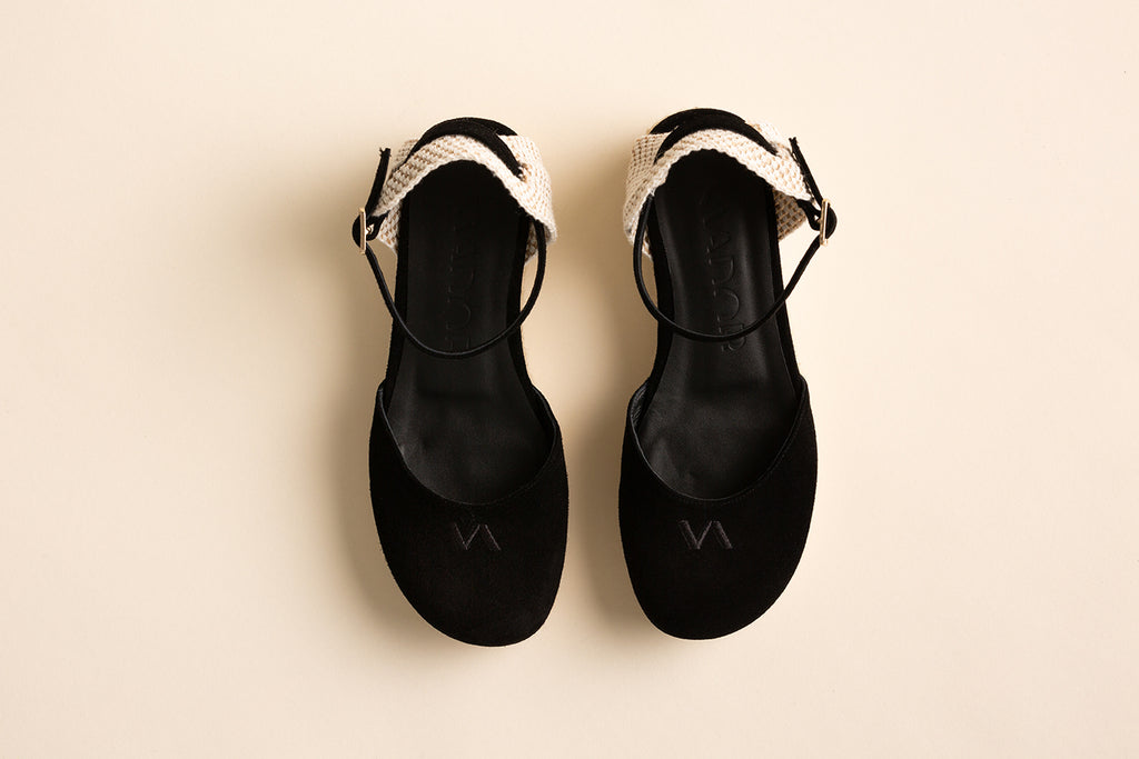 Cuña cerrada B01 - Negro
