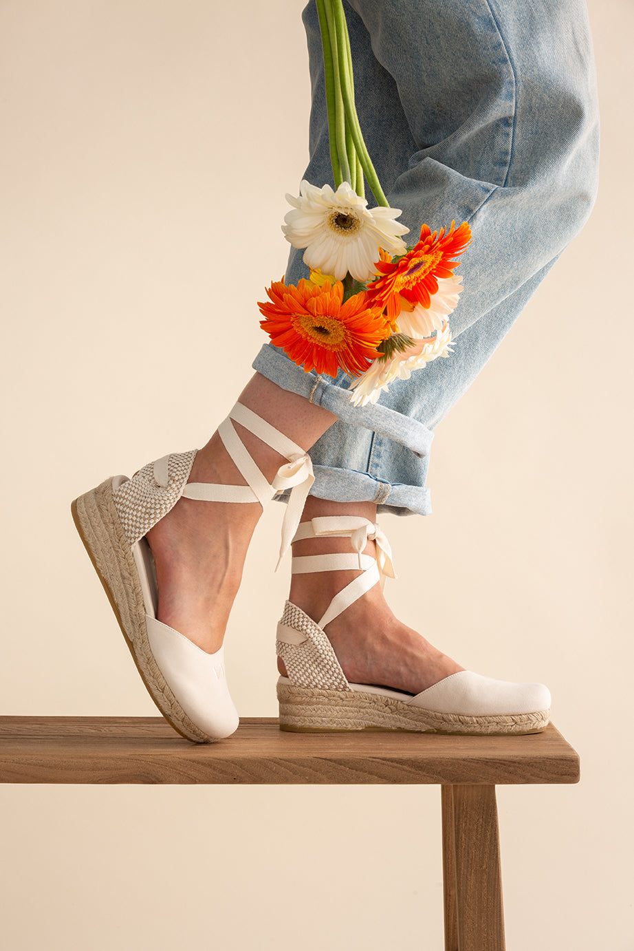 Cuña cerrada B01 - Beige