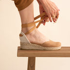 Closed-toe wedge sandal B01 - Camel